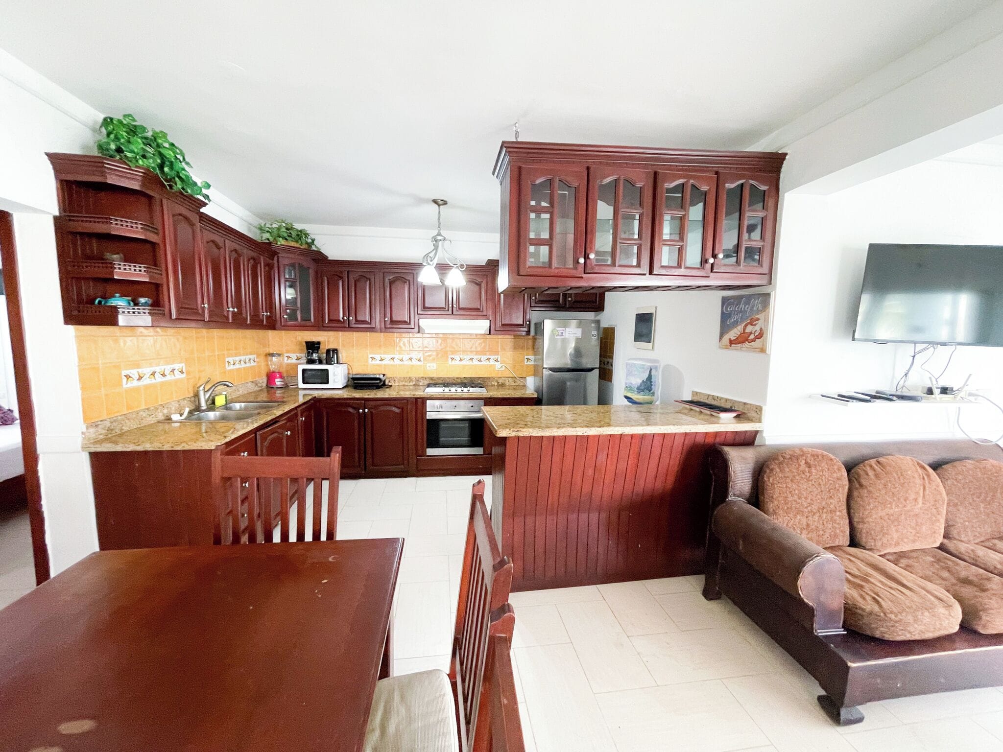 Apartment, 2 Schlafzimmer, Balkon | Essbereich im Zimmer