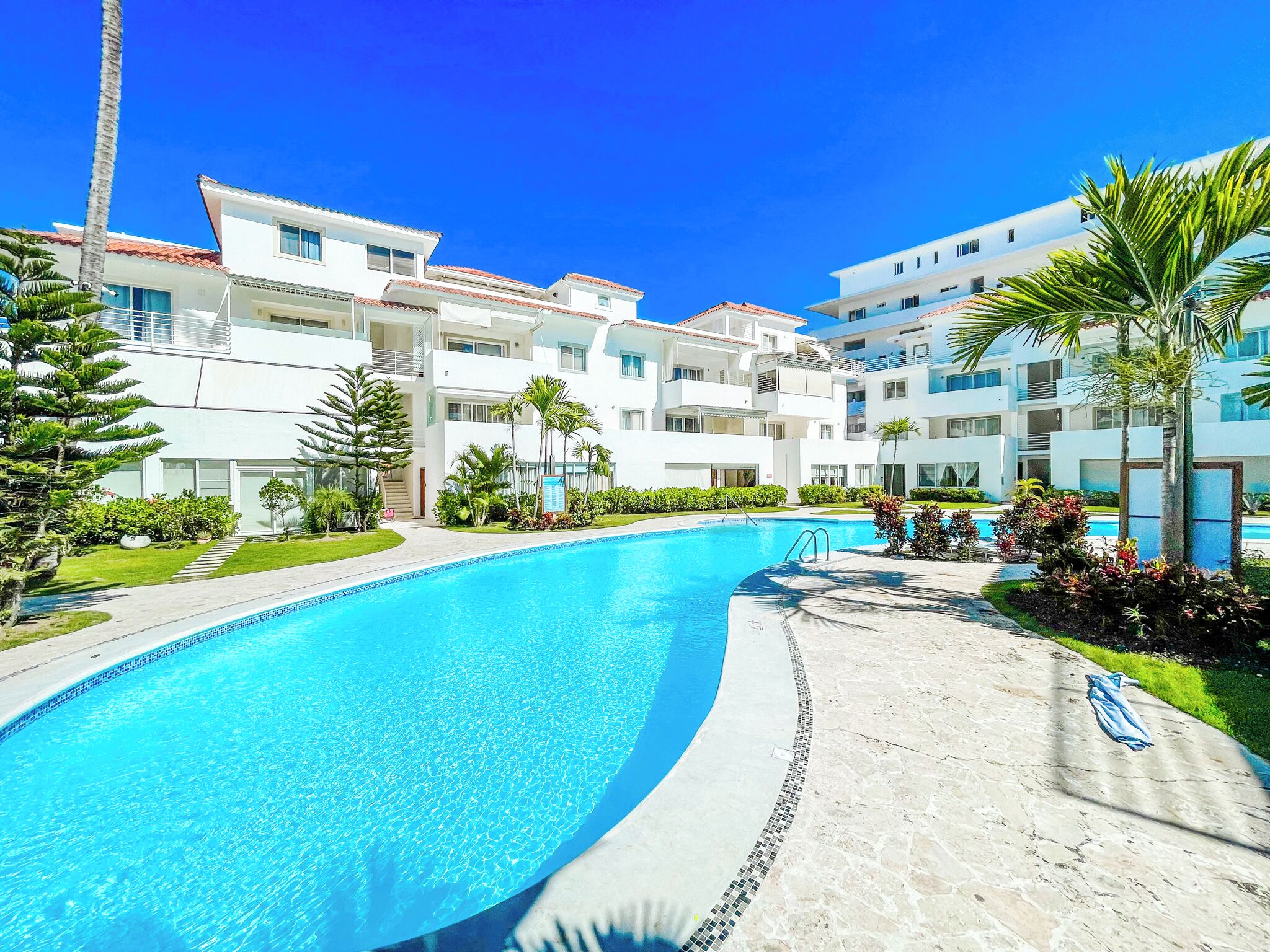 Huoneisto, 2 makuuhuonetta, uima-altaan luona | Näkymä huoneesta