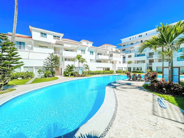 Apartment, 2 Bedrooms, Poolside | View from room