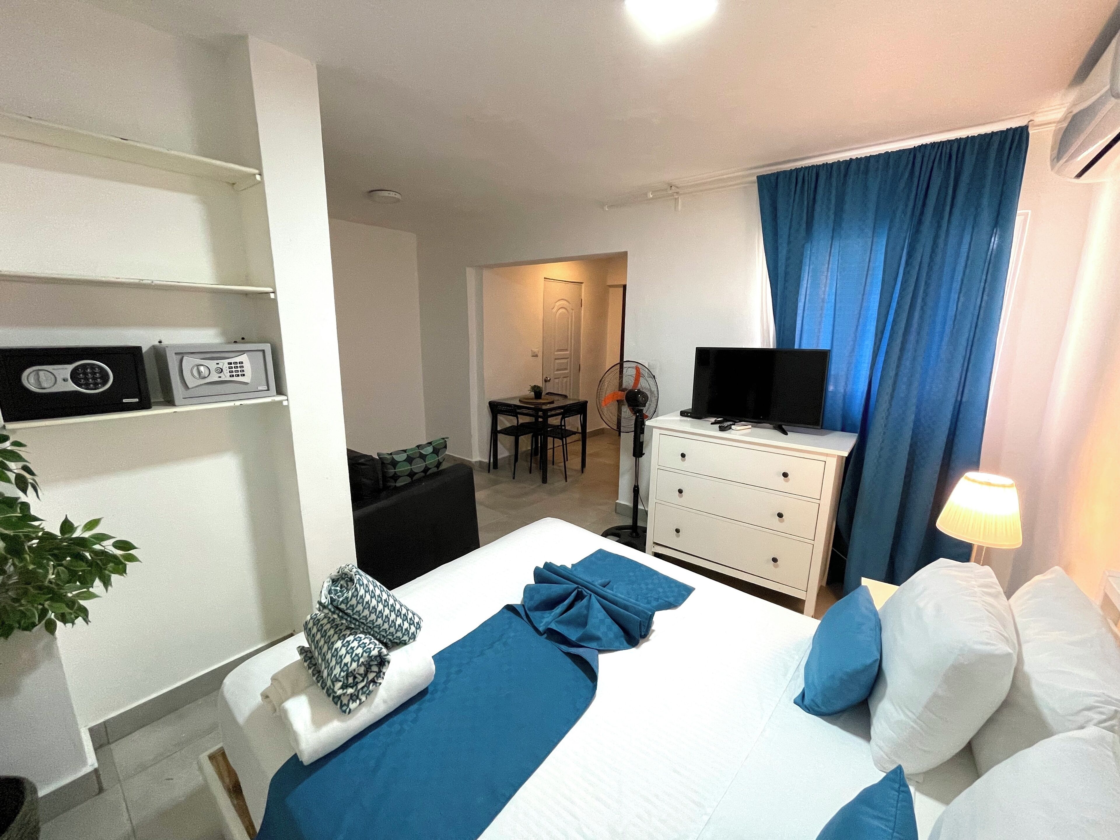 Studio, Beachside | Premium bedding, down comforters, memory foam beds, in-room safe