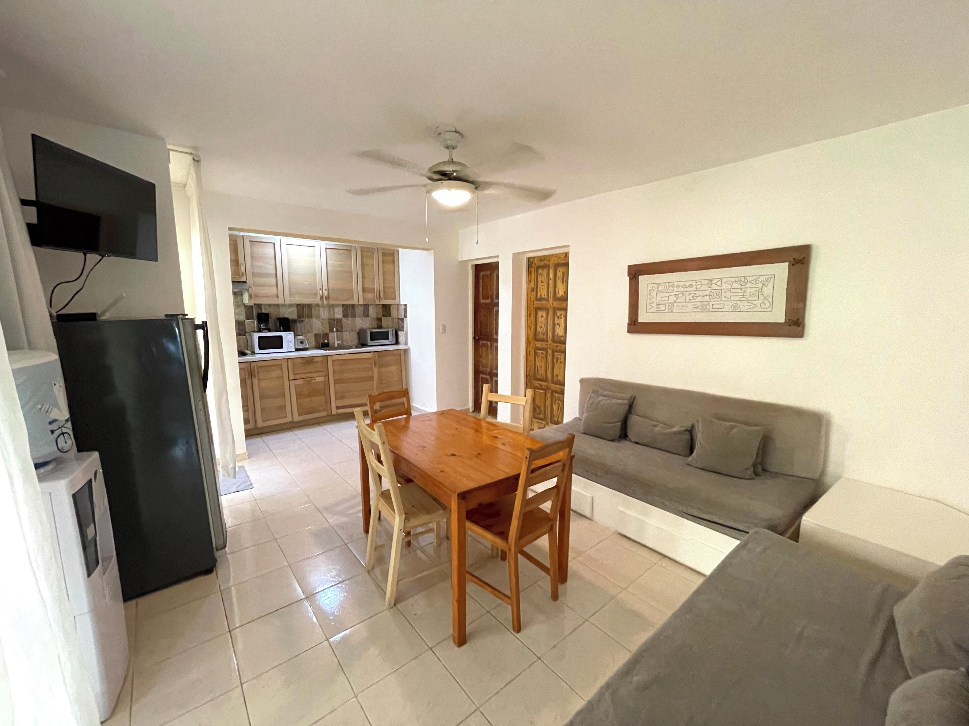 Huvila, 2 makuuhuonetta, puutarha-alue | Oleskelualue | LCD-televisio