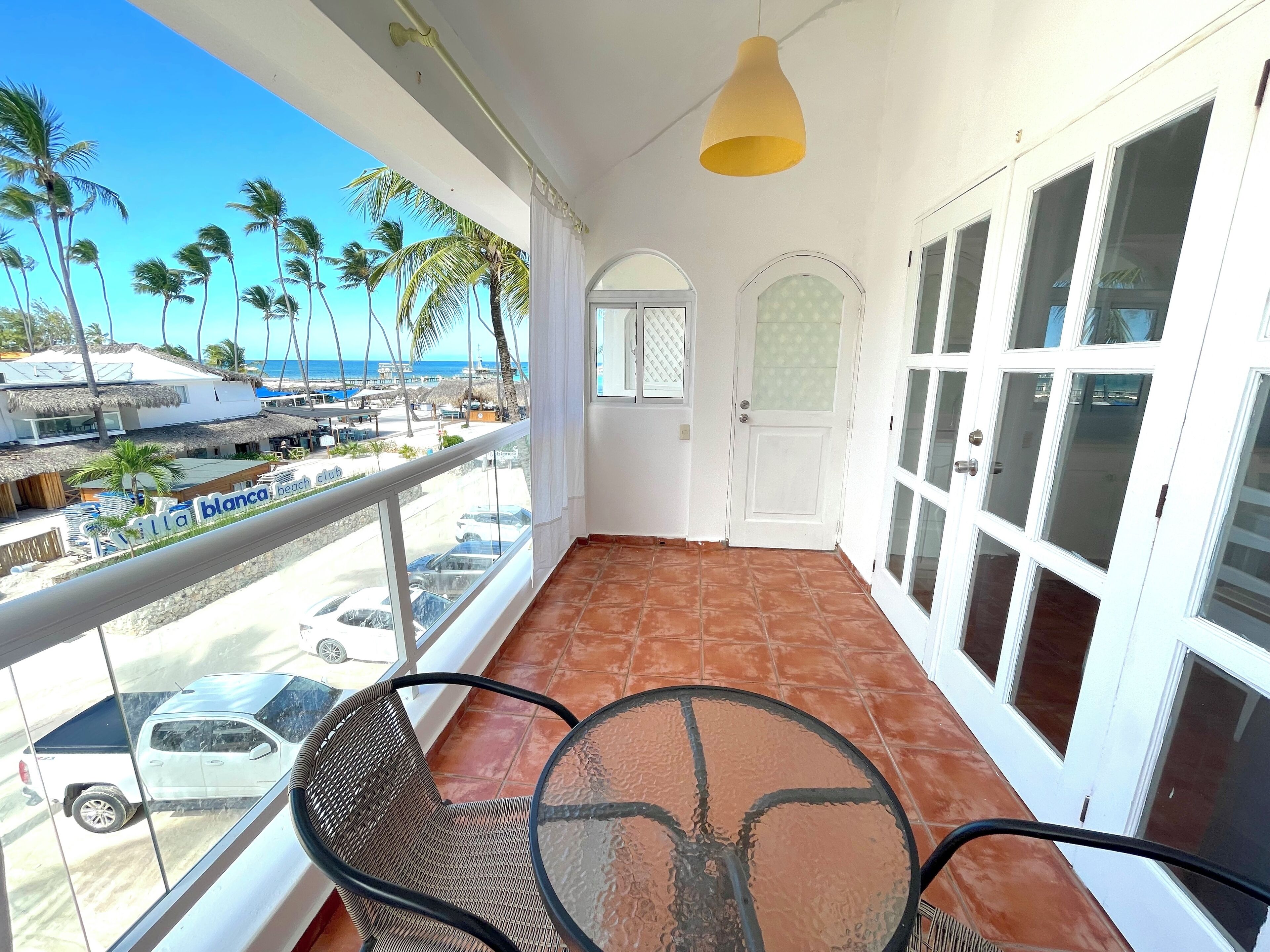 Huoneisto, 2 makuuhuonetta, merinäköala | Parveke