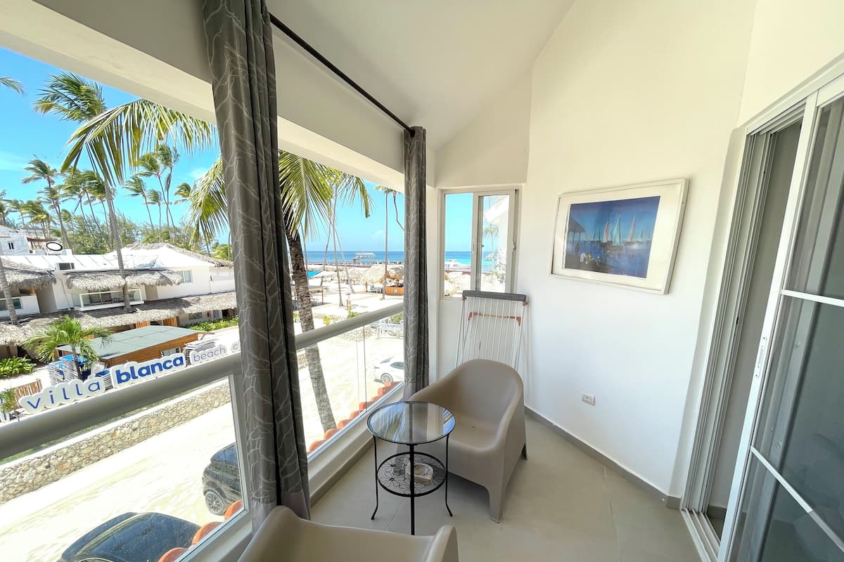 Apartamento, 1 quarto, vista para o mar | Sacada