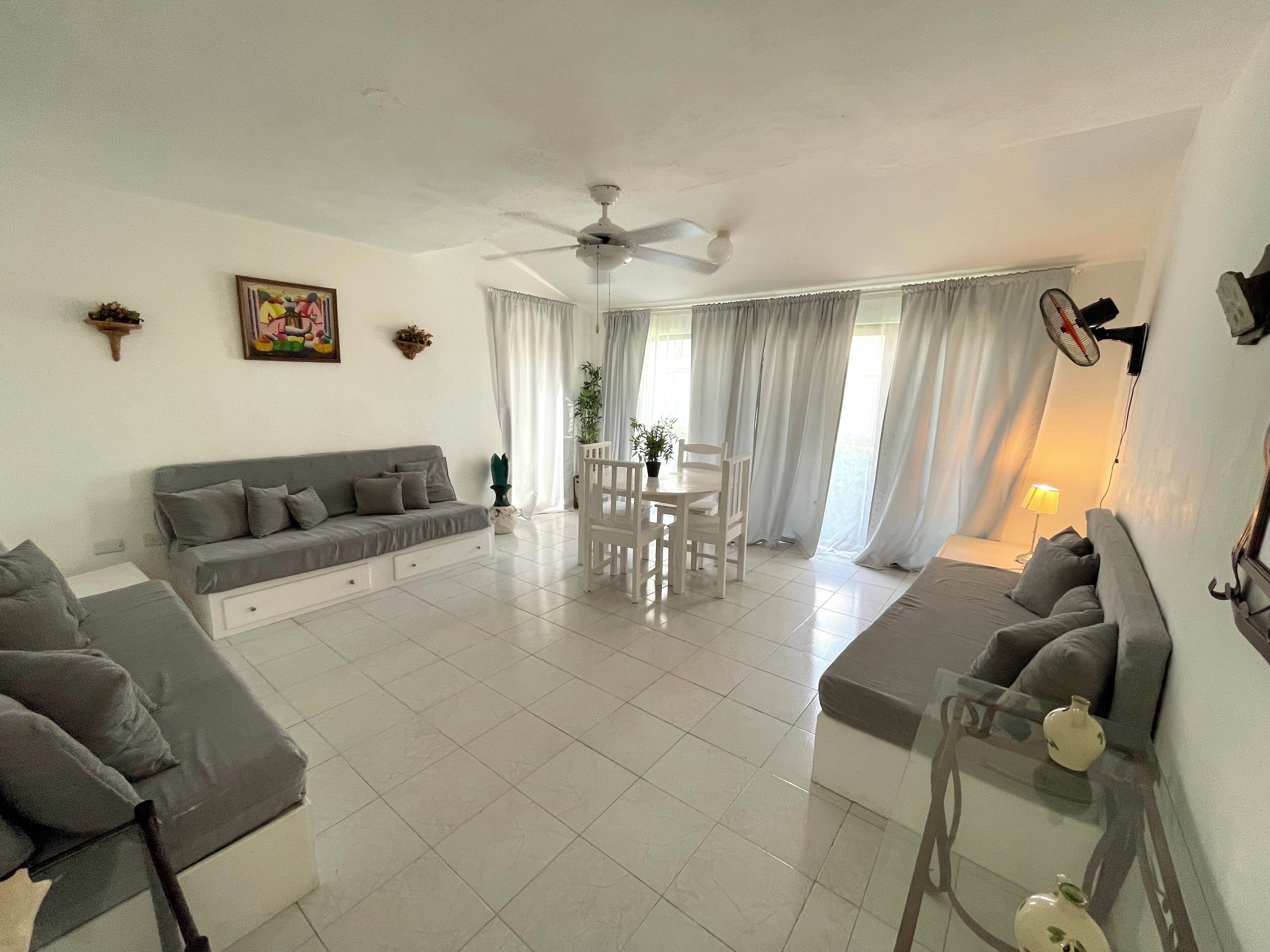 Huvila, 3 makuuhuonetta, rannalla | Oleskelualue | LCD-televisio