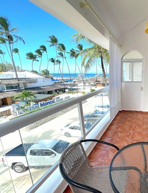 Apartamento, 2 quartos, vista para o mar | Vista do quarto