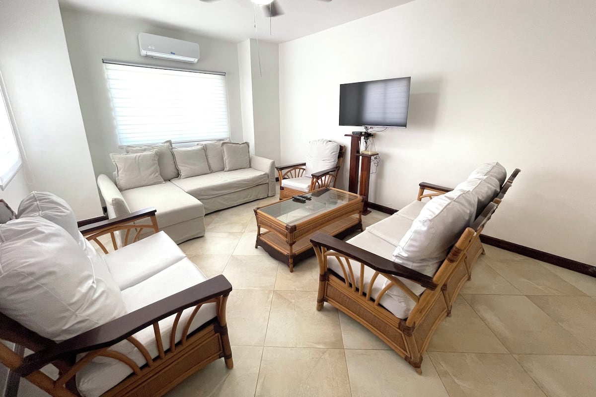 Apartamento, 1 quarto, vista para o resort | Área de estar