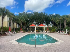 Indoor pool - Dunes Court Hideaway - Cozy Apartment in Kissimmee (Kissimmee)