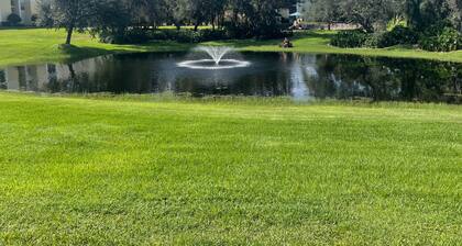 Dunes Court Hideaway - Cozy Apartment in Kissimmee