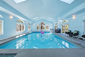 Innenpool, beheizter Pool