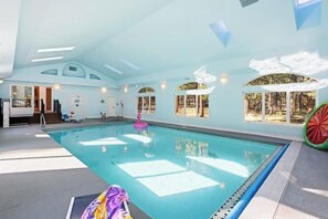Piscine intérieure, piscine chauffée