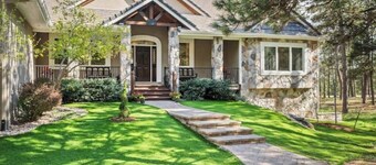 Luxury Forest Retreat near USAFA–6 bedrooms, 5 bathrooms, Indoor Pool & Theater