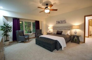 6 Schlafzimmer, Schreibtisch, Bügeleisen/Bügelbrett, Reisekinderbett