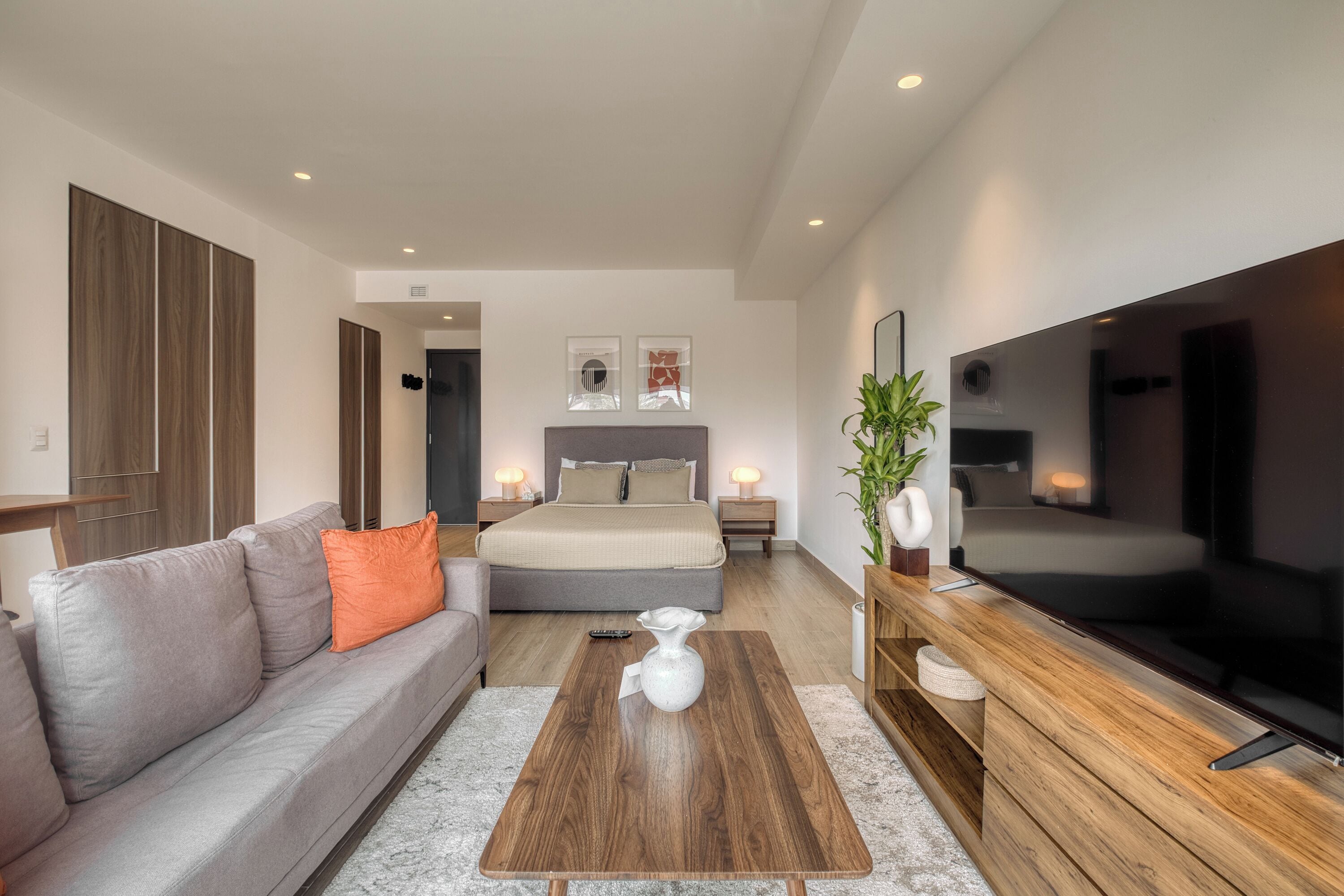 Superior Studio | In-room safe, desk, laptop workspace, blackout drapes