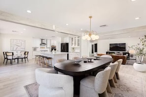 Dining - High-Style - Camelback Views - Heated Pool - 3 King beds + (Paradise Valley)