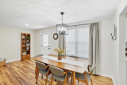 Modern 2BR with Ensuite Baths