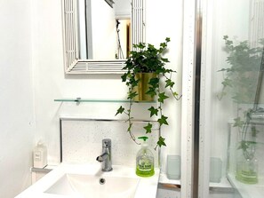 Hair dryer, towels - Fallow Cottage - 3 bedroom, Stamford centre (Lincolnshire)