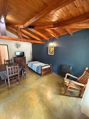 Living area - Cabañas Sol Mediterraneo (Cosquín)