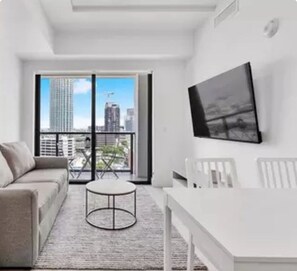 TV - Brickell Luxe Apartment Miami (Miami)