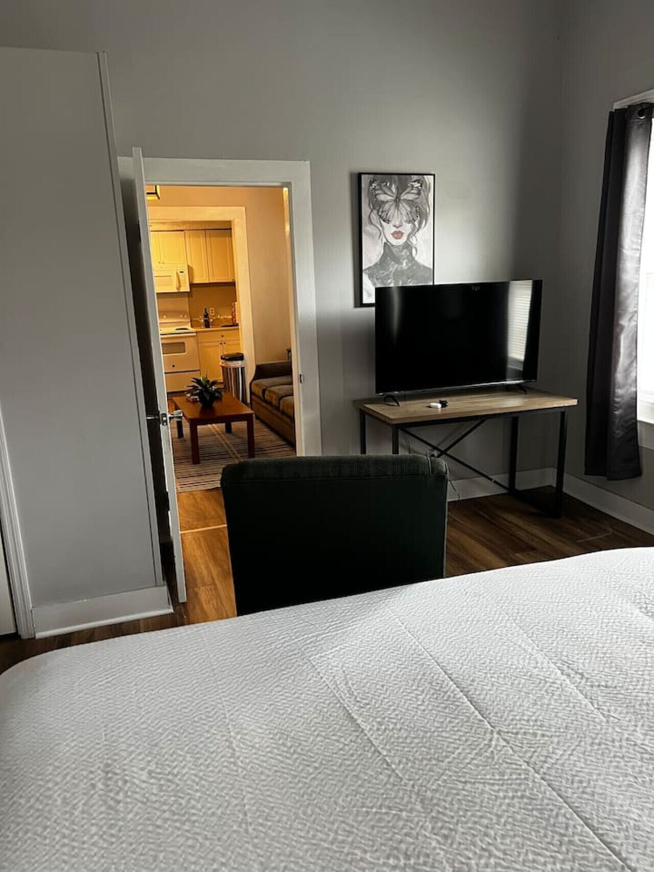 1 bedroom, desk, iron/ironing board, WiFi