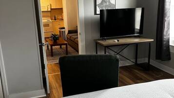 1 室のベッドルーム、アイロン / アイロン台、インターネット、ベッドシーツ