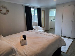 1 habitación, tabla de planchar con plancha, wifi gratis y ropa de cama 