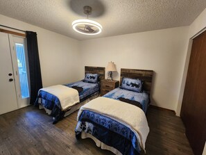 2 bedrooms, WiFi, bed sheets