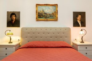 2 slaapkamers, een strijkplank/strijkijzer, wifi, beddengoed