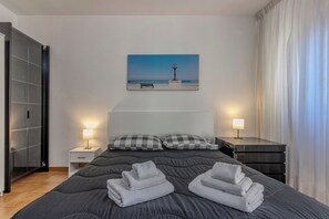 1 bedroom, iron/ironing board, free WiFi, bed sheets