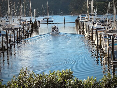 Peaceful Luxury Apartment in Opua Marina, Bay of Islands
