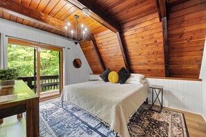 4 makuuhuonetta, silitysrauta/-lauta, ilmainen Wi-Fi, vuodevaatteet