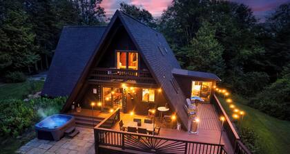Rustic A Frame Cabin. Nature retreat on 4 acres! 15 minutes from 3 waterfalls