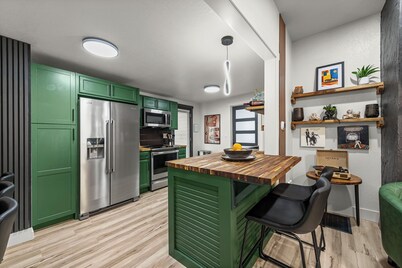 Modern 4BR 2BA Near KC Stadiums FIFA & Historic Independence Square