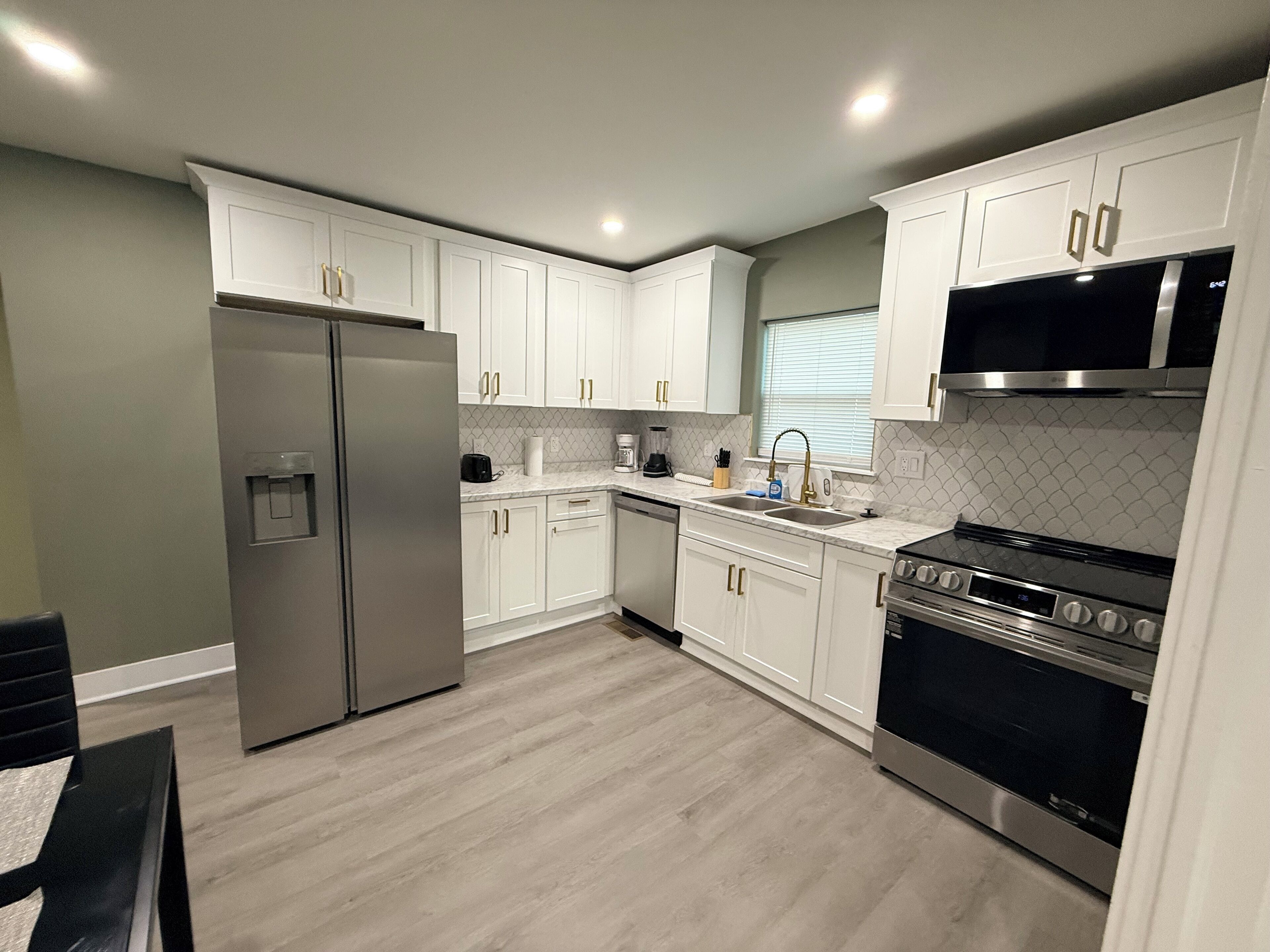 Microwave, stovetop, dishwasher