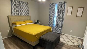 2 habitaciones, tabla de planchar con plancha, wifi y ropa de cama
