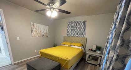 Dashing and Clean- 2 Bedroom Duplex