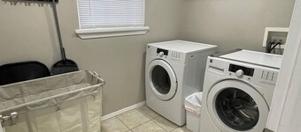 Dashing and Clean- 2 Bedroom Duplex