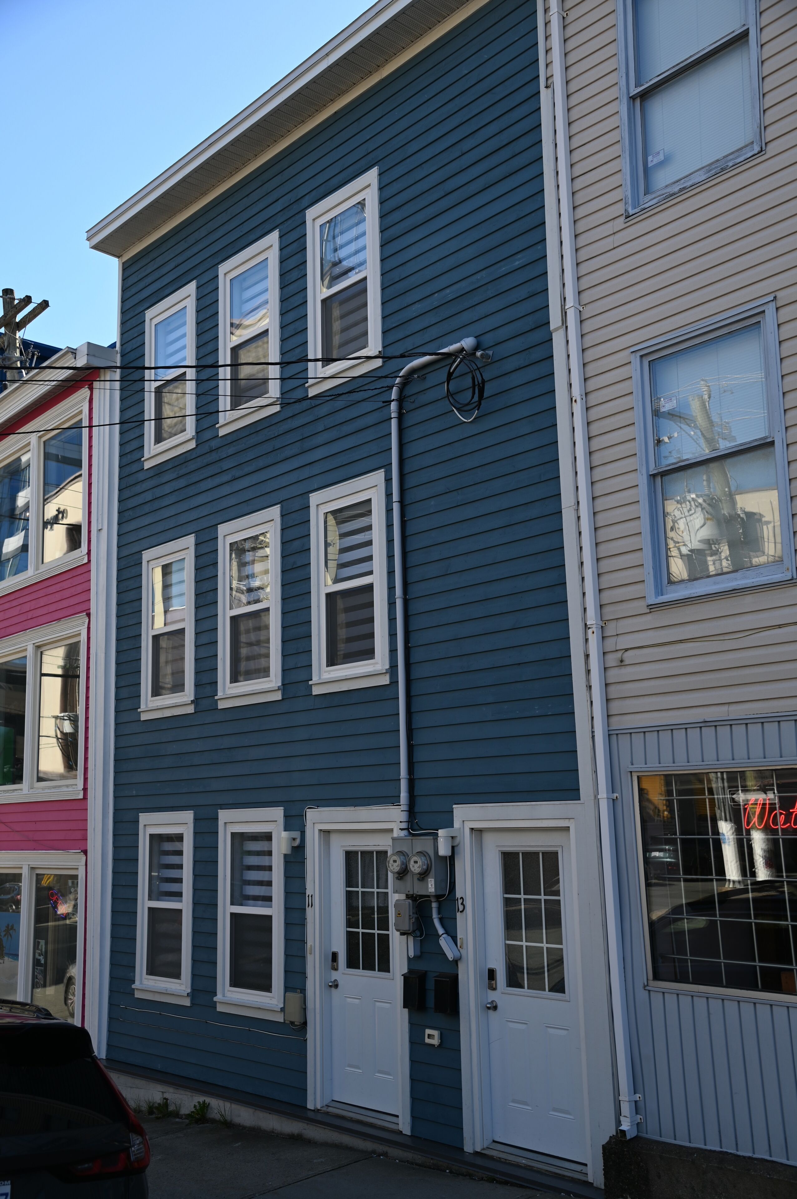 المنشأة من الخارج