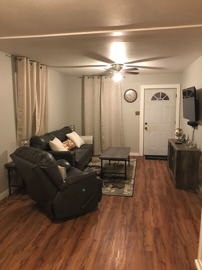 3-bedroom house in charming Magnolia with AC