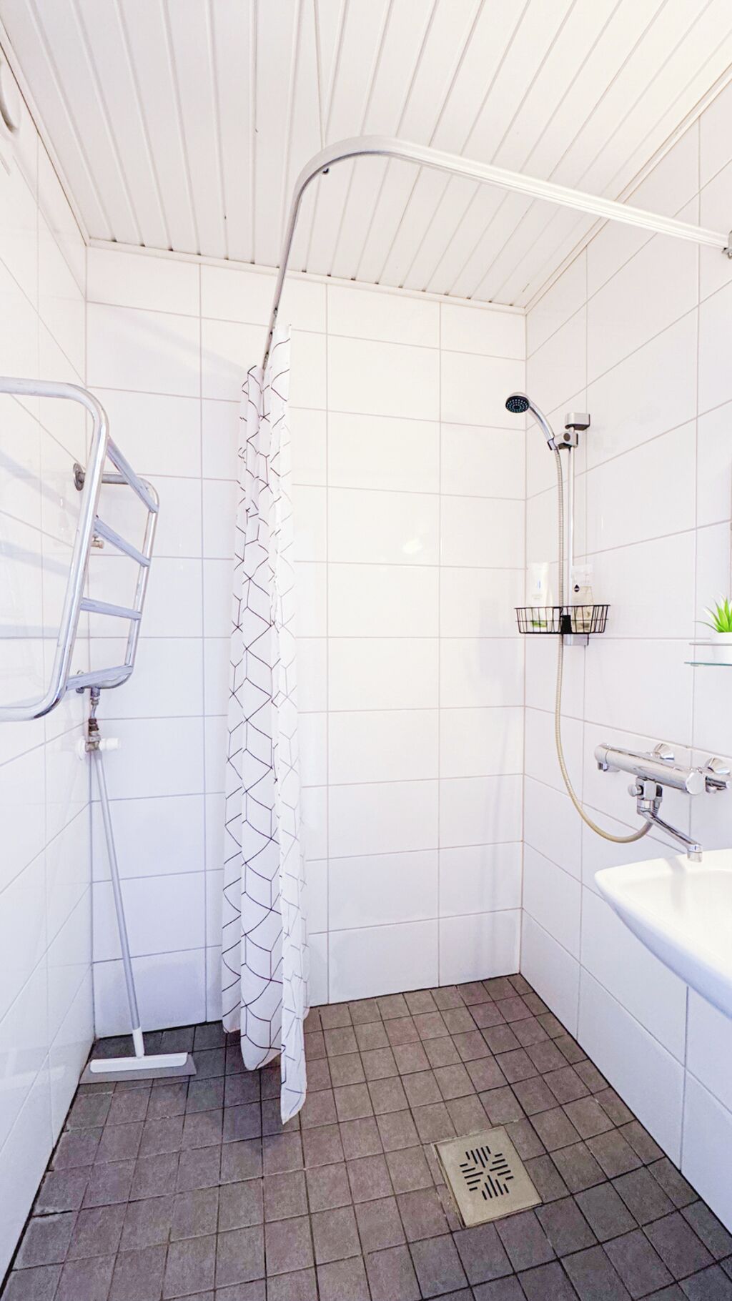 Hårføner, håndklær, såpe og toalettpapir