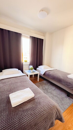 3 chambres, fer et planche Ă repasser, Wi-Fi, draps fournis