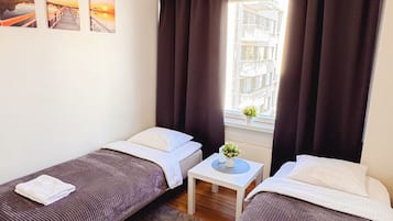 Iron/ironing board, WiFi, bed sheets