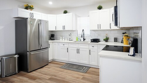 Cozy Tampa Getaway — 2 Bedrooms, Minutes from Downtown & Busch Gardens