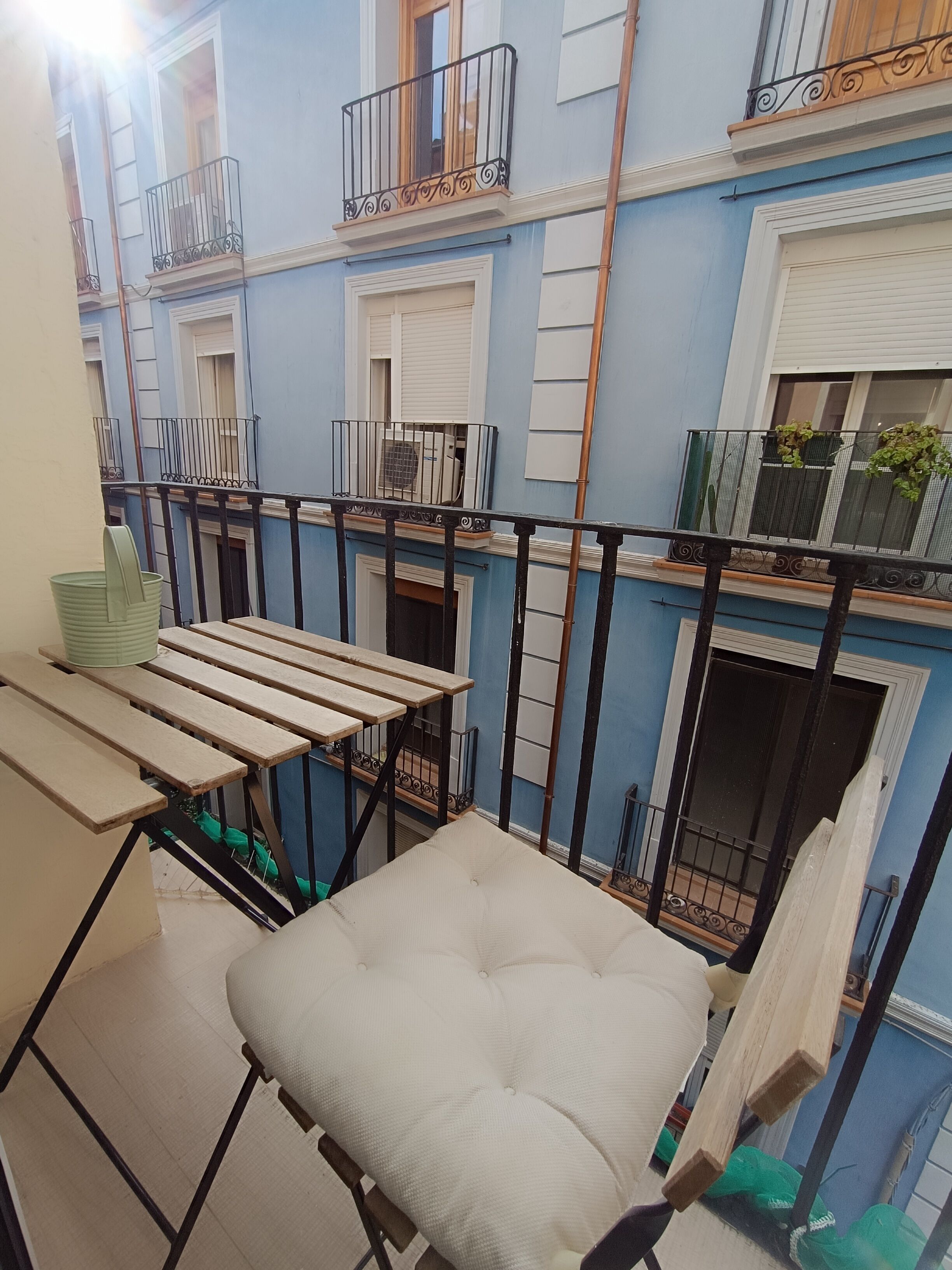 คอมฟอร์ทอพาร์ทเมนท์, ปลอดบุหรี่, ห้องครัว | ลานระเบียง/นอกชาน