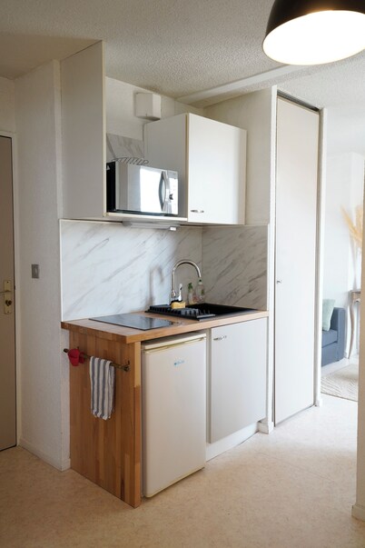 Renovated T2 apartment in the heart of Paray with view of the Basilica bell tower - Parking