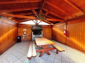 Outdoor dining - Volcano shelter. 1 km from downtown! (Araucanía)