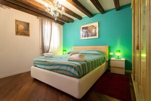 3 chambres, fer et planche à repasser, Wi-Fi, draps fournis