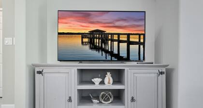 Newly Remodeled, Spacious 4-Bedroom Getaway