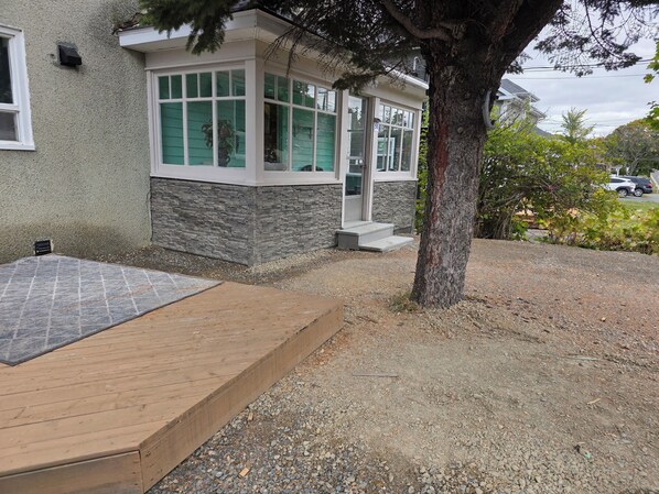 Exterior - Cozy Downtown
Campbellton - Walk to Cafés
& Shops (Campbellton)