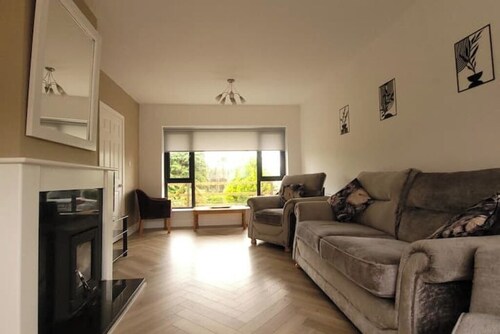 Spacious Celebration Stay in Westport Town Centre