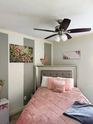 4 dormitorios, tabla de planchar con plancha, wifi y ropa de cama